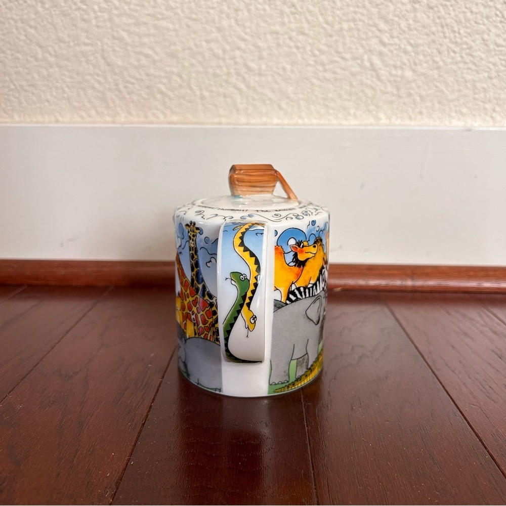 Paul Cardew Noah's Ark Ceramic Teapot - Picture 2 of 7